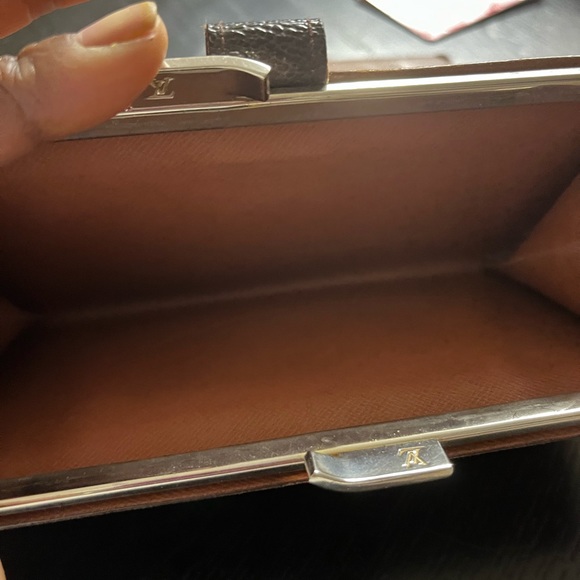 Louis Vuitton Wallet - Picture 7 of 8